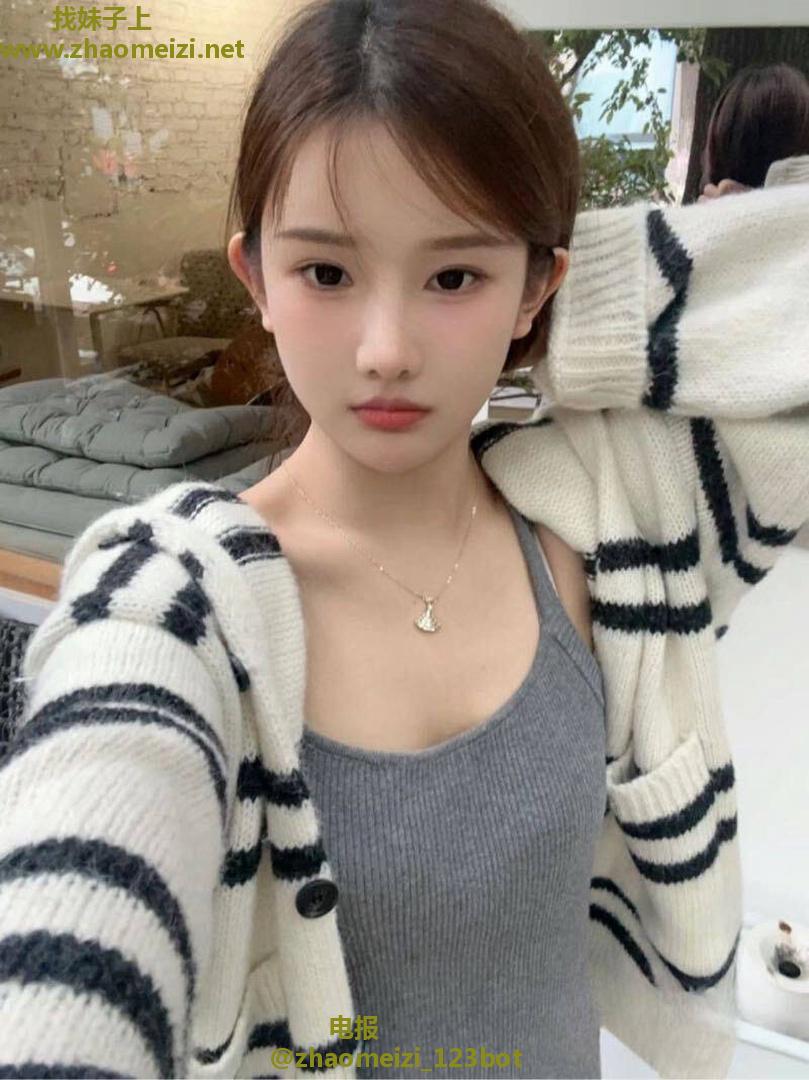 娇小玲珑小少妇