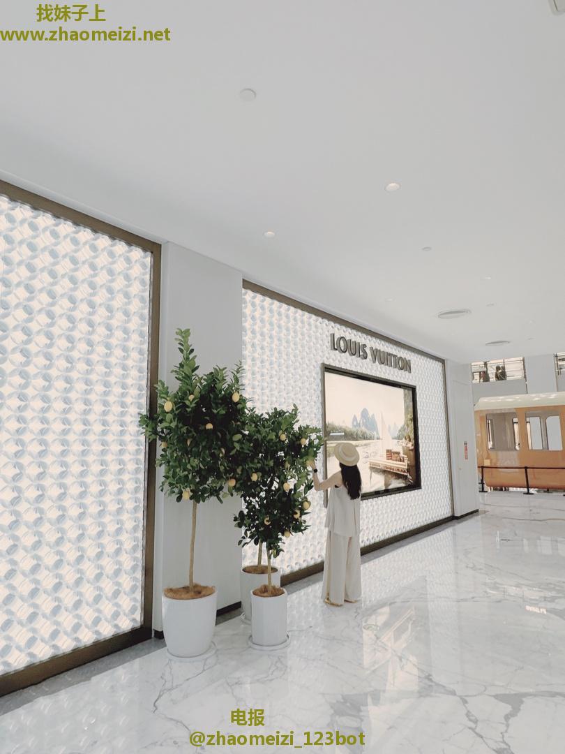 《温温柔柔的小御姐风儿》