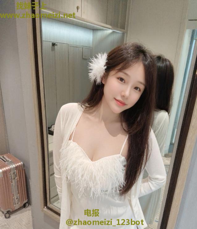 肤白貌美颜值妹子