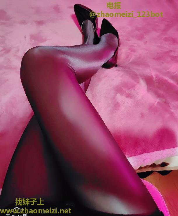 新吴东风黑丝小姐姐