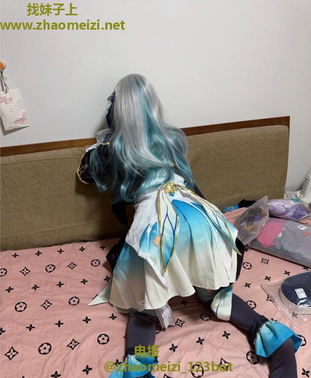 建邺三点粉草莓酱