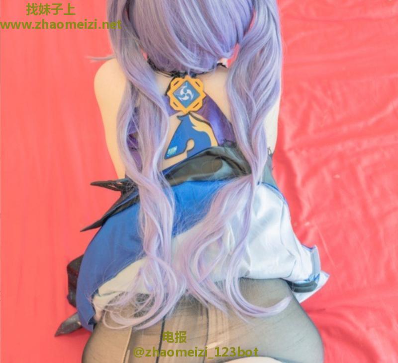 建邺三点粉草莓酱