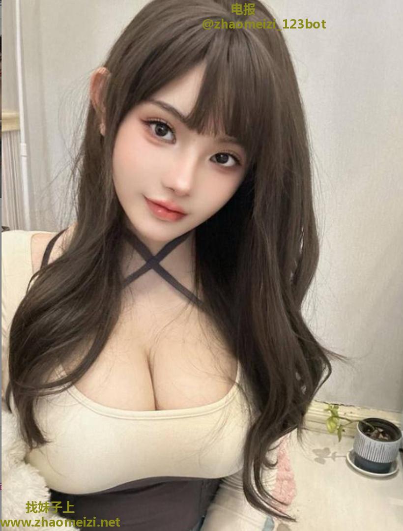 胸大逼紧水多小妹情趣诱惑