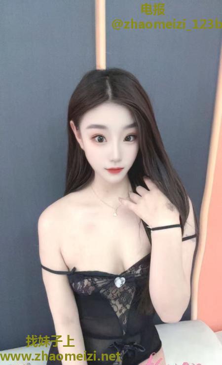 东四环黑丝翘臀倩倩