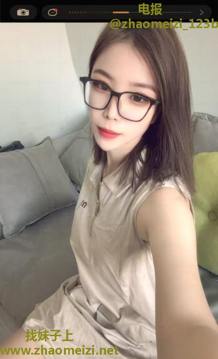 二刷铁西眼镜少妇