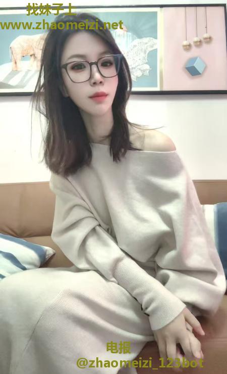 二刷铁西眼镜少妇