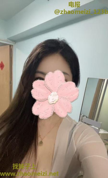 后入性感翘臀骚妹