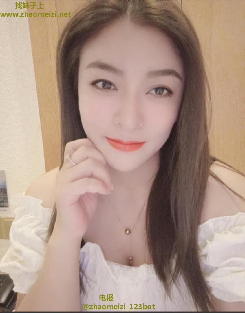 性感丰满大胸0活好的骚妹