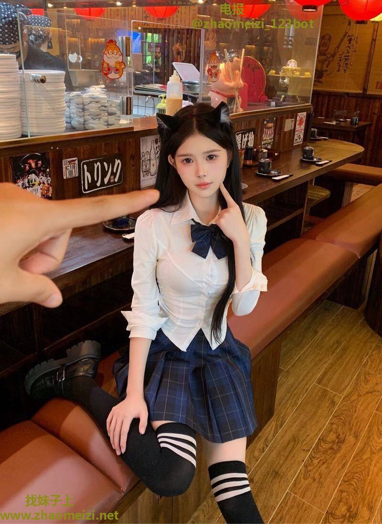 JK妹妹水很多胸白大挺弹