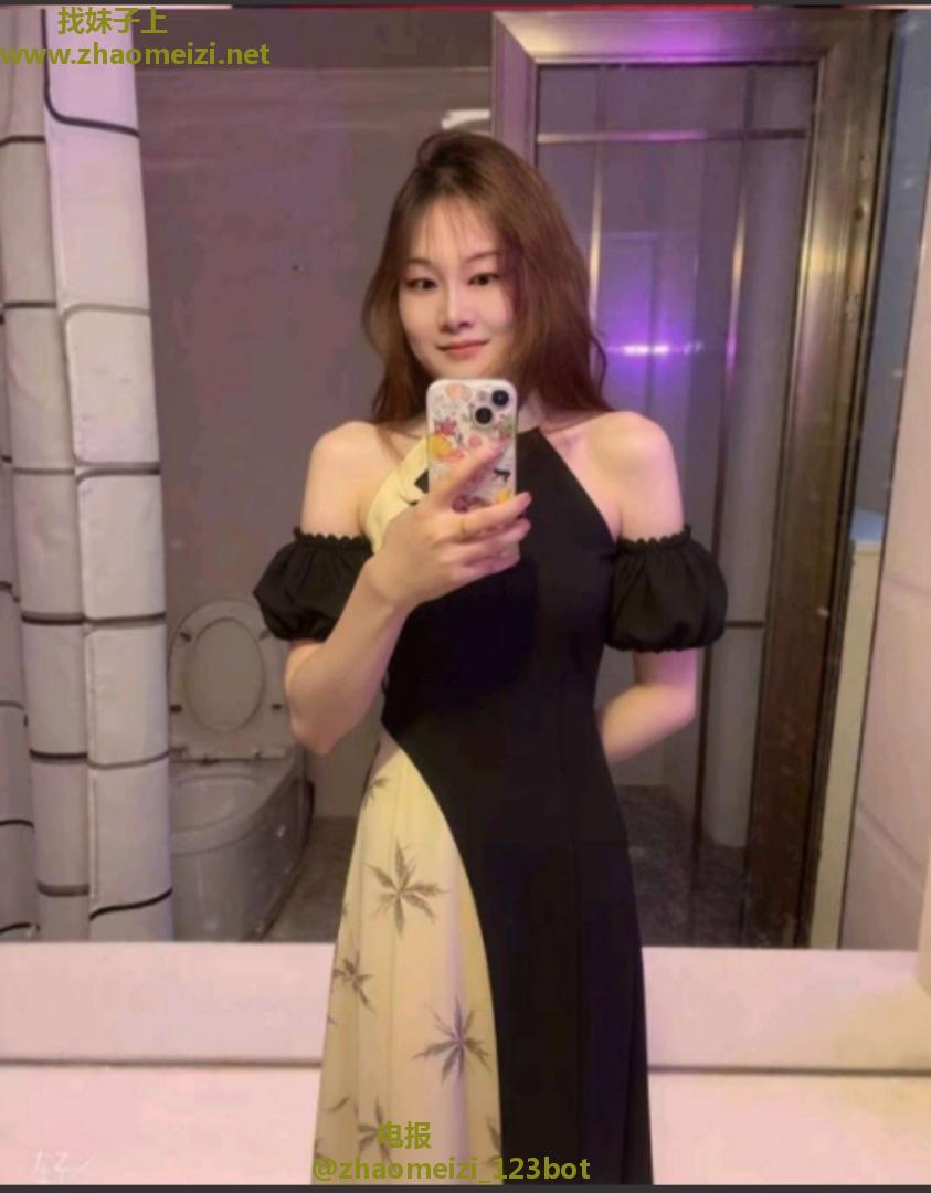 极品骚妹吞精含吊耐草