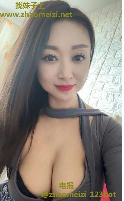 在刷巨臀小洋人