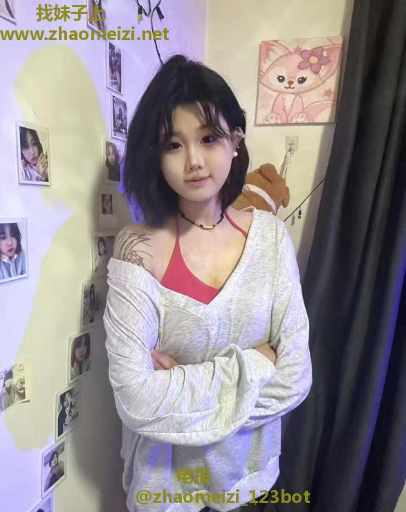 铁西大胸纹身妹妹