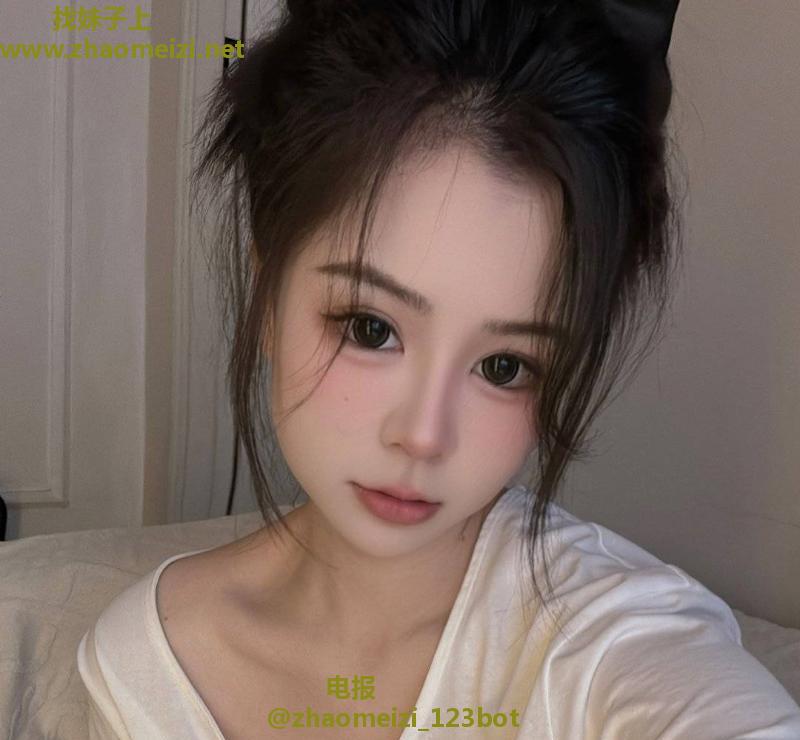 天河出击制服反差妹