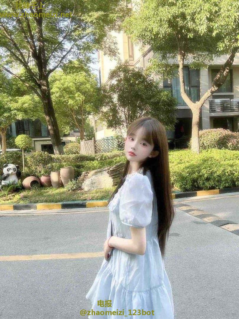 07嫩妹皮肤白皙