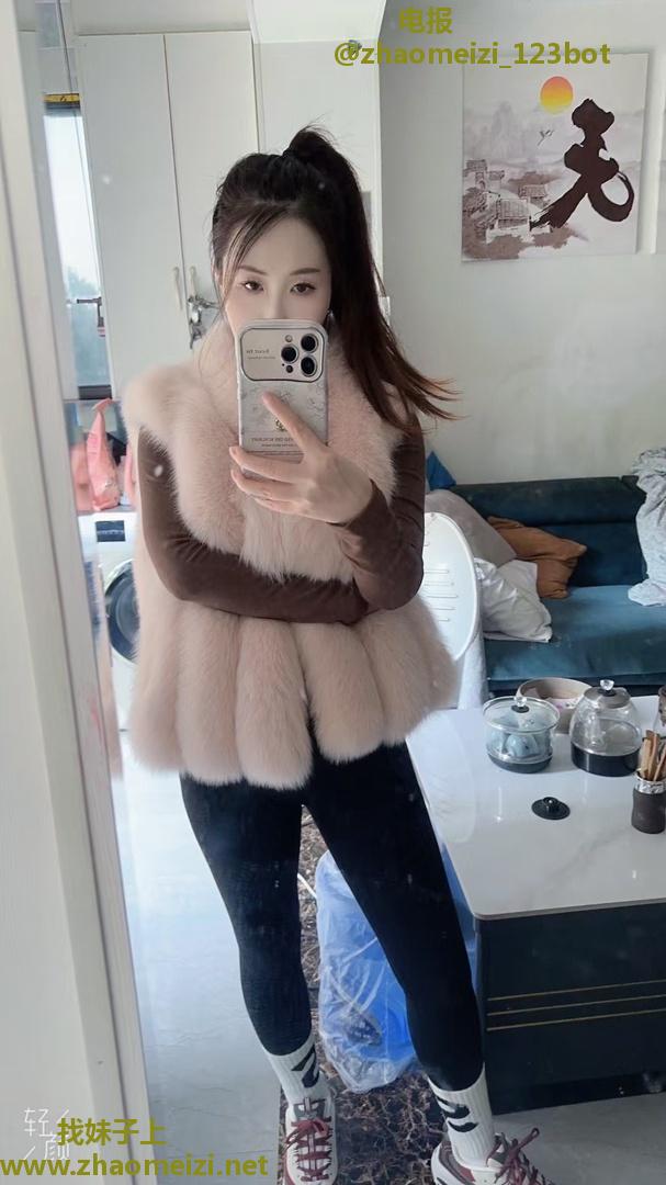 肤白貌美大长腿