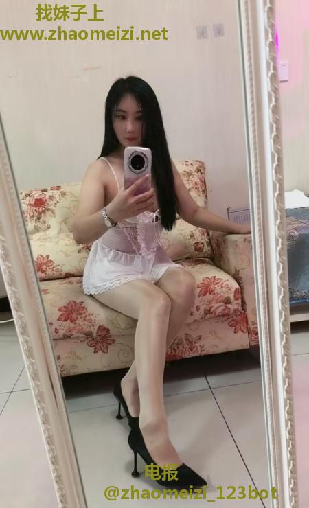 三通骚女艾薇儿