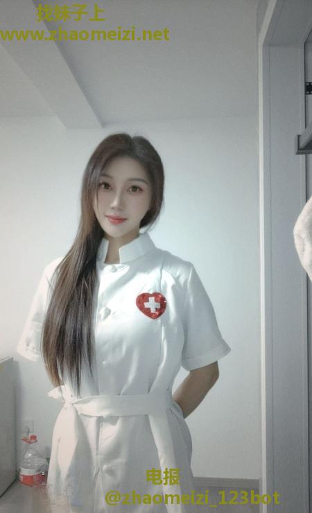 拱野制服骚妹瑶瑶