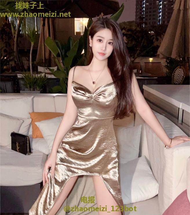 各种角色扮演依诺妹妹