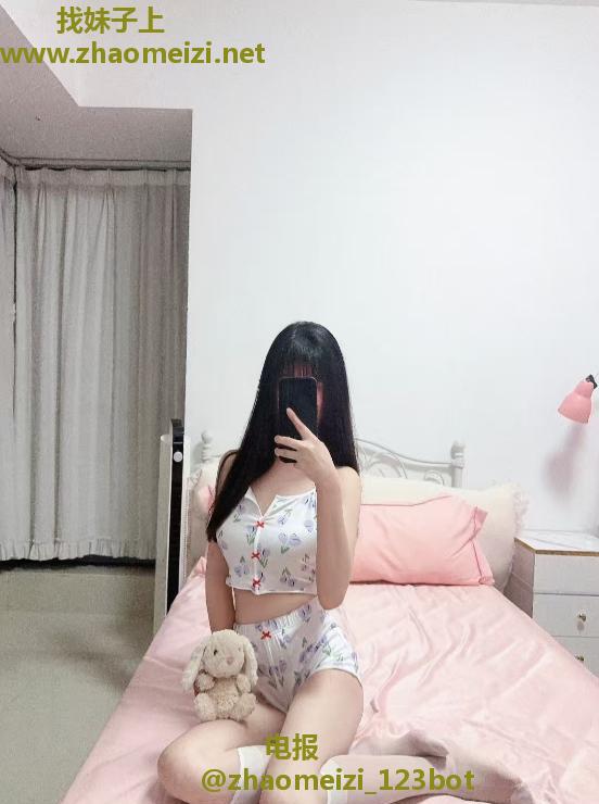 光谷大长腿芳芳