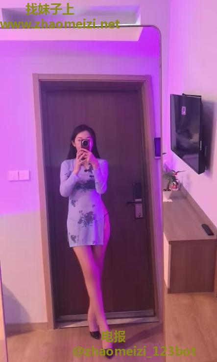 成都武侯美女依宝