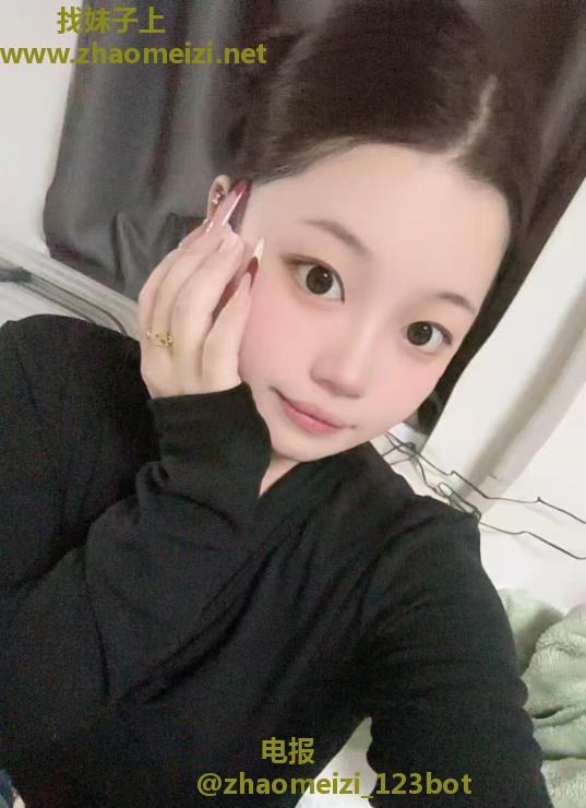 铁西娃娃脸小骚女