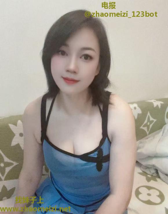 西站川渝大胸少妇