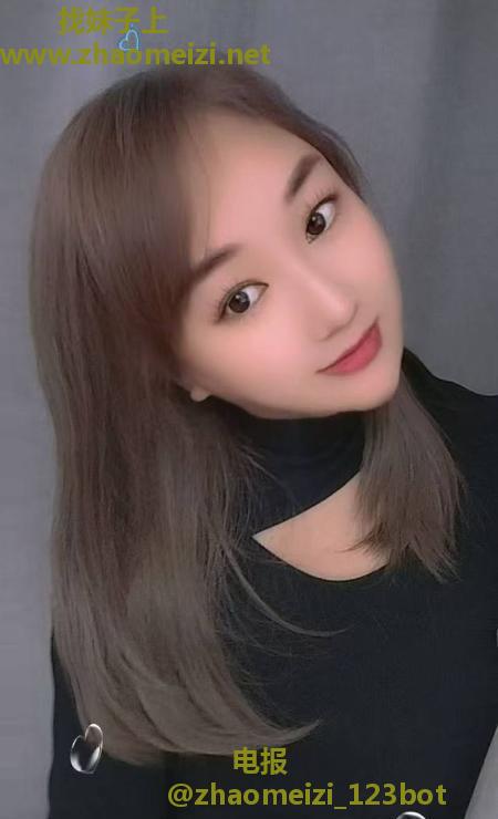 大奶风骚配合少妇