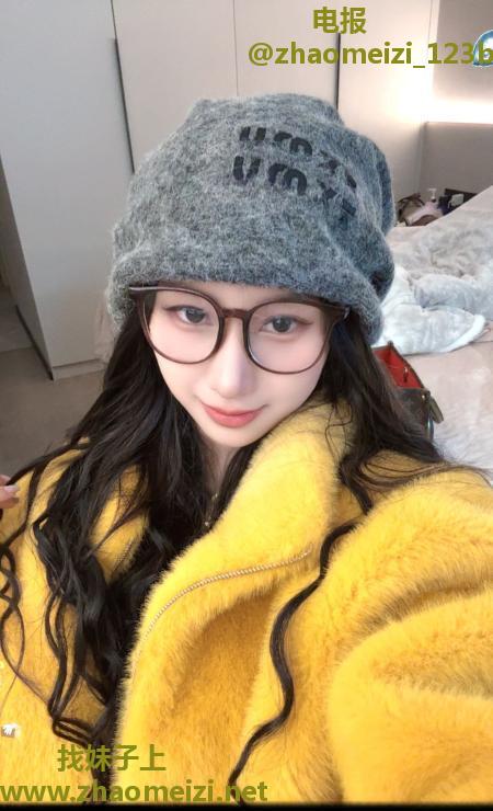 少数民族兼职学生妹