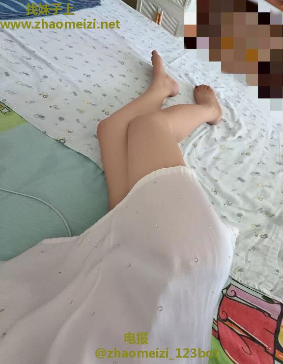 美足白富美少妇