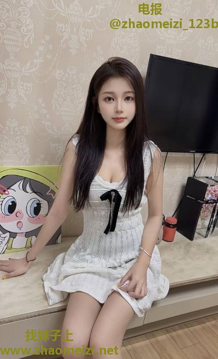 服务配合颜值嫩妹