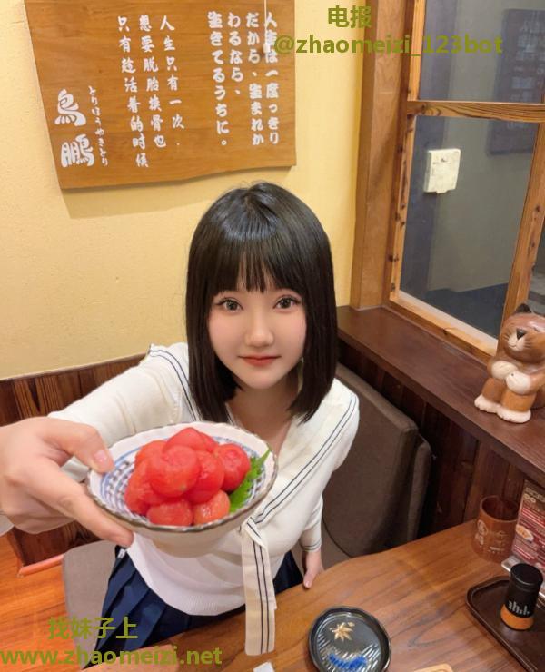 肤白大胸颜值老师