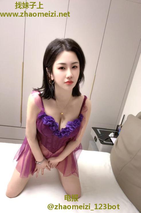 南站短发女神笑笑