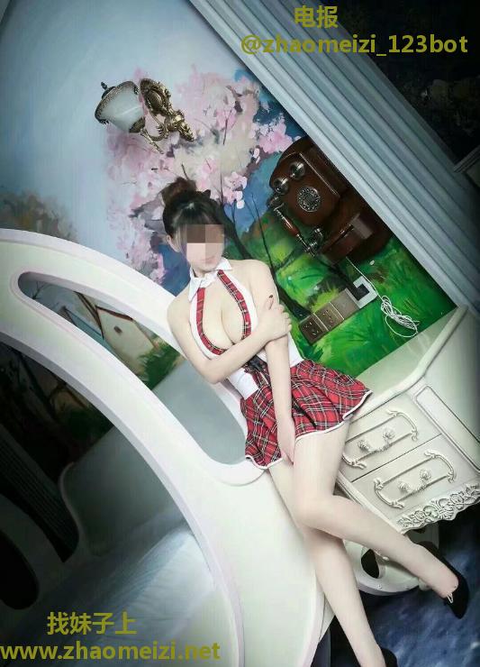 茶园奶妈哺乳期少妇