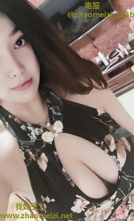 奥体黑丝长腿少妇