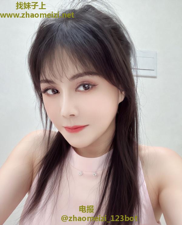 华阳性感御姐甜梦