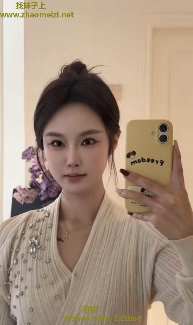 蜀山长腿翘臀妹