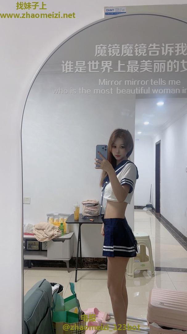 湖南妹冷白皮好身材