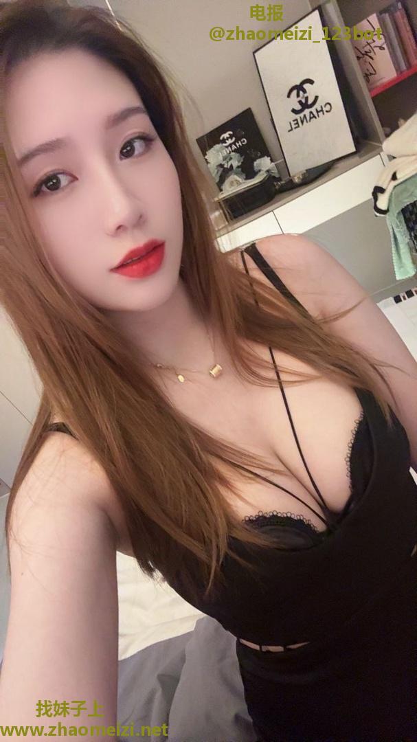 风骚大奶小骚妇