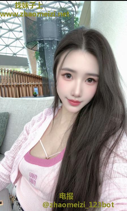 身材高挑大奶御姐