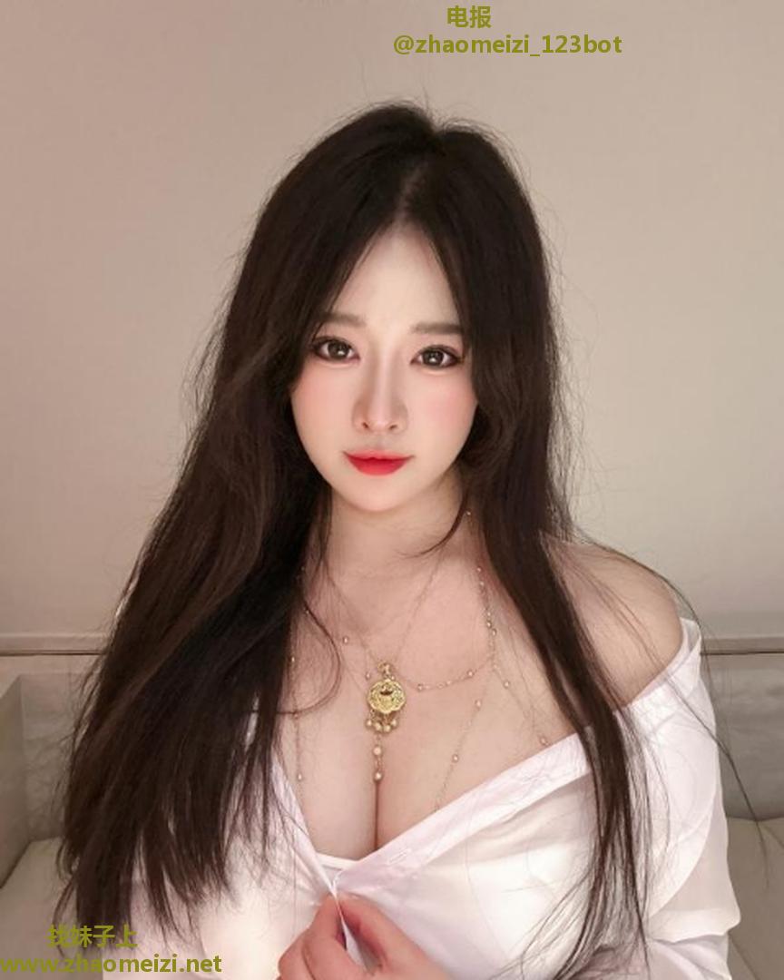 粉嫩美鲍 身材火辣