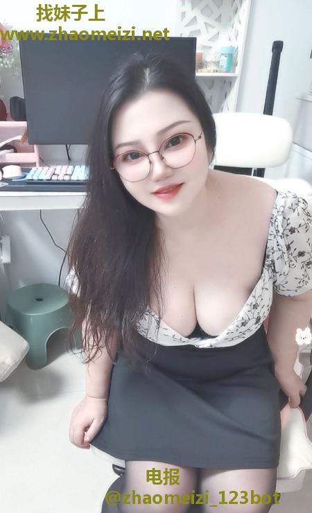 梅花园丰满少妇