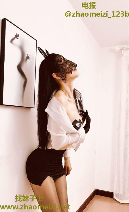 高挑大长腿颜值妹子