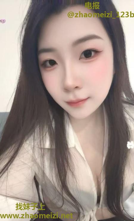 肤白细腰苗条嫩妹纸