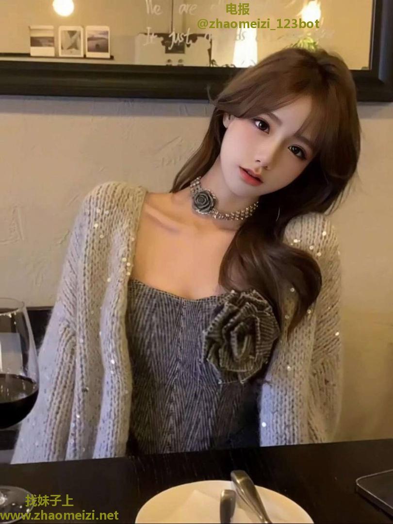 白嫩销魂韵味姐姐