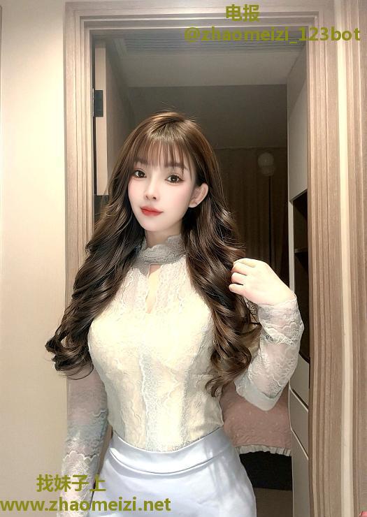 萧山气质细腰大胸御姐