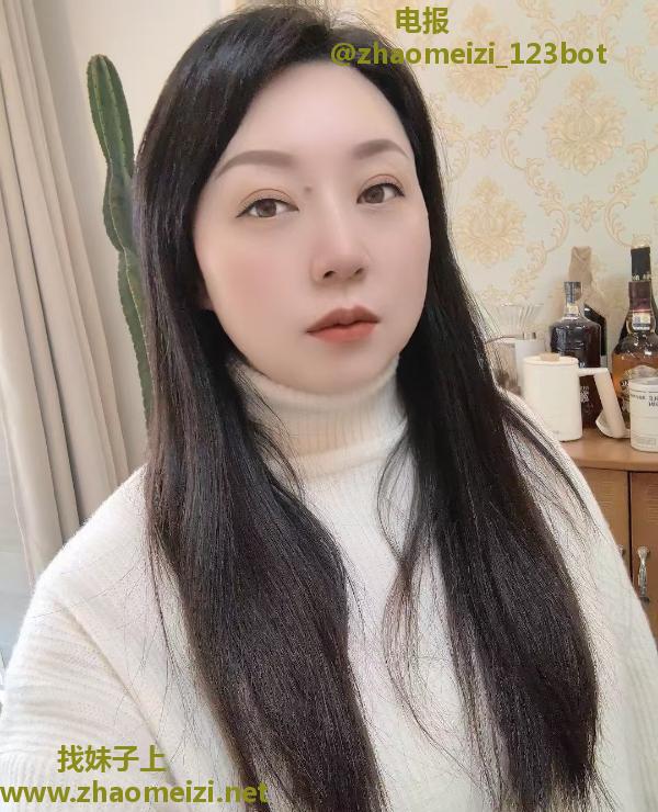 新迎气质少妇媛媛老师