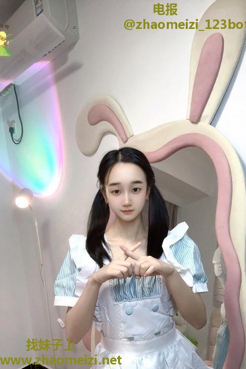 后入双马尾小妖精