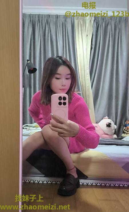 小巧玲珑胸小姐姐