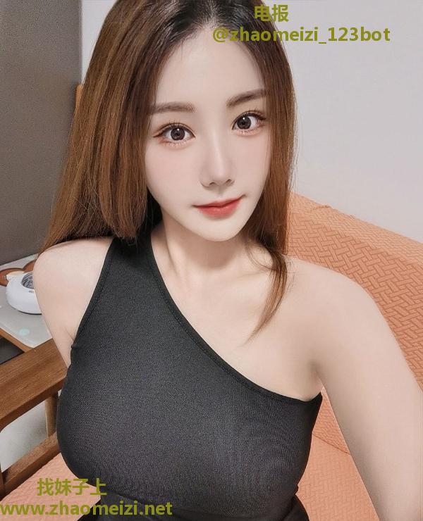 丰满性感翘臀绾绾