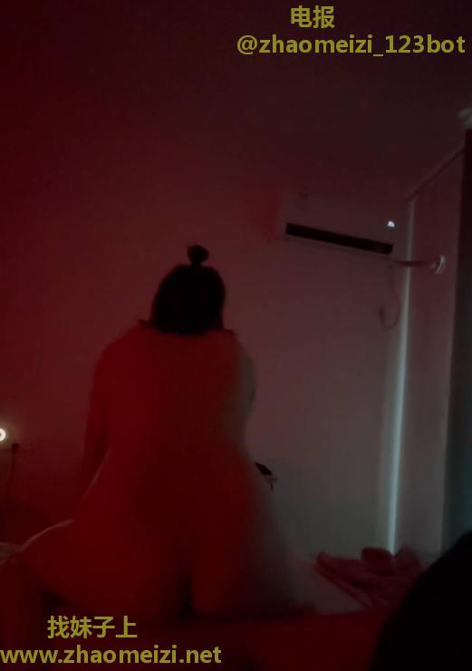 野战车战少妇小乔